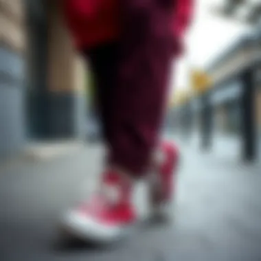 Fashionable Outfit Featuring Converse All Star Bordo An outfit styled with Converse All Star bordo sneakers